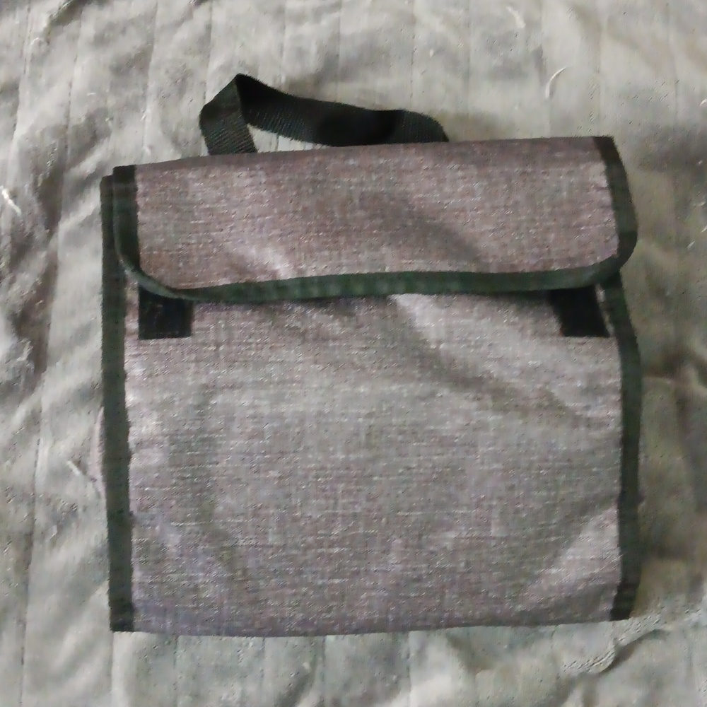 Cosmetic bag